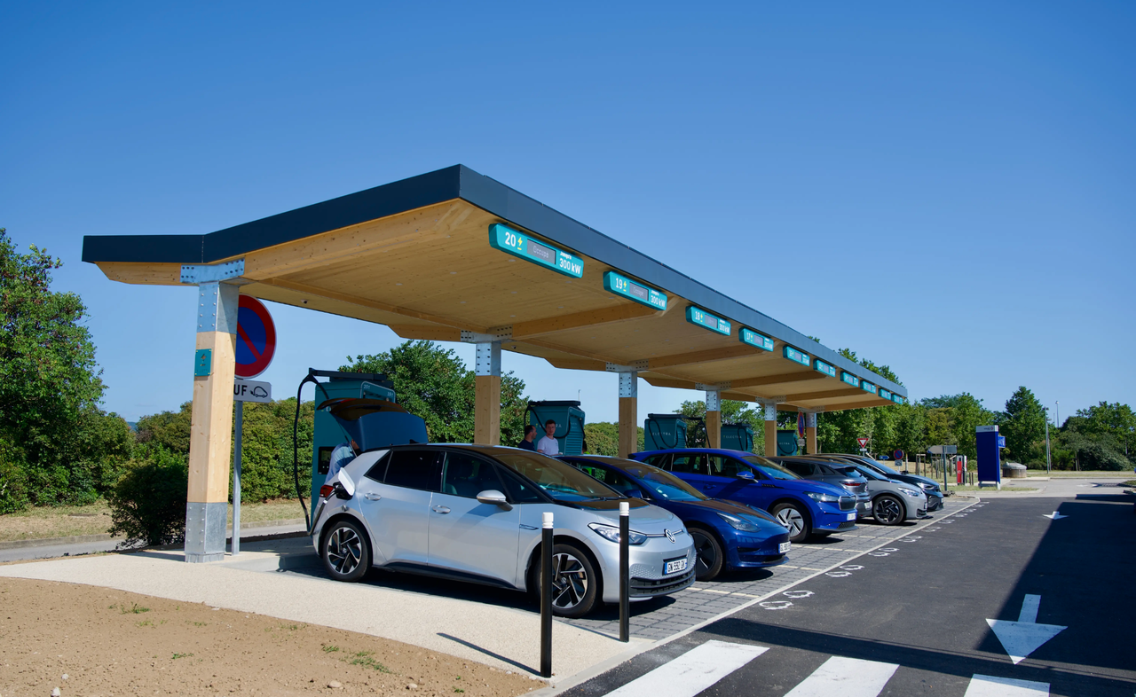 Station de recharge de voitures électriques